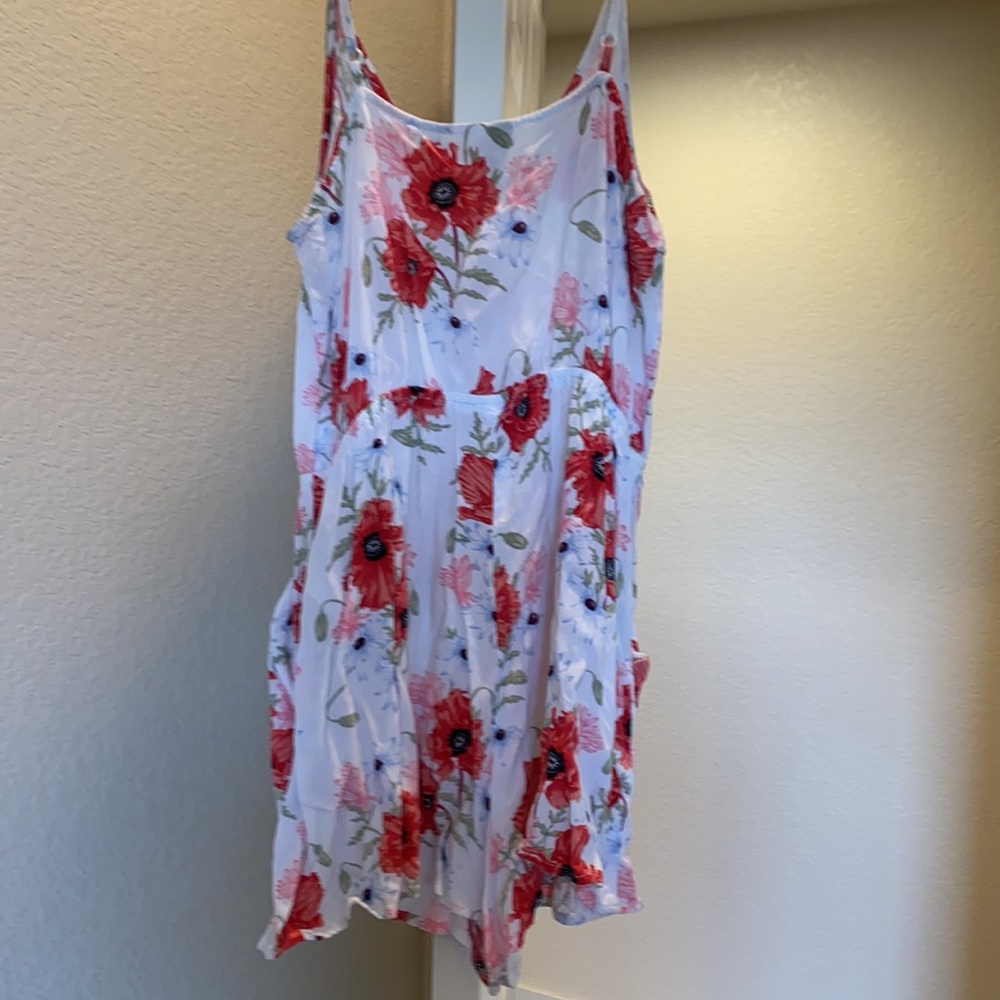 Floral Romper - Picture 5 of 8